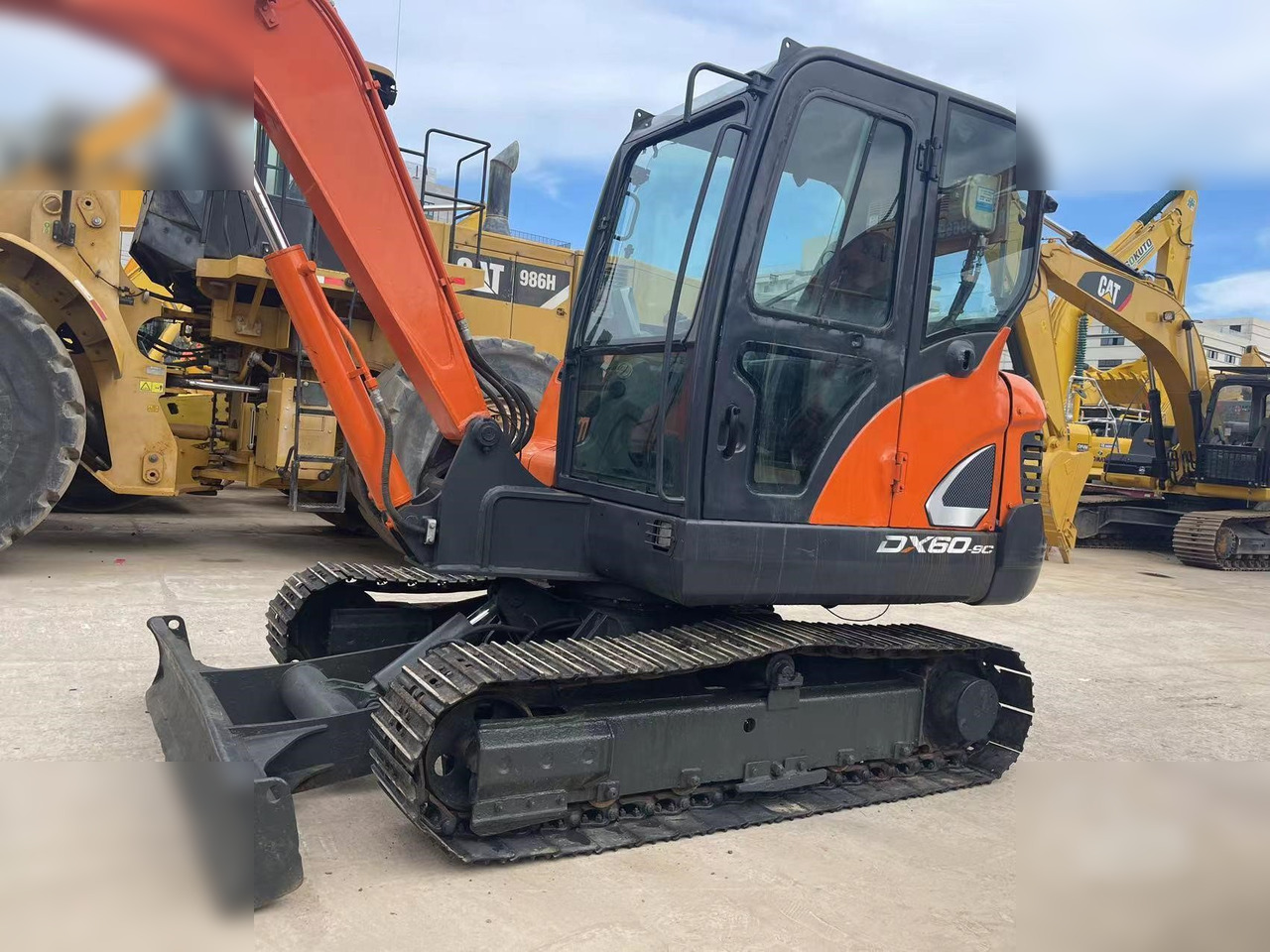 DOOSAN DX60-9C - Excavadora de cadenas: foto 5 DOOSAN DX60-9C - Excavadora de cadenas: foto 5