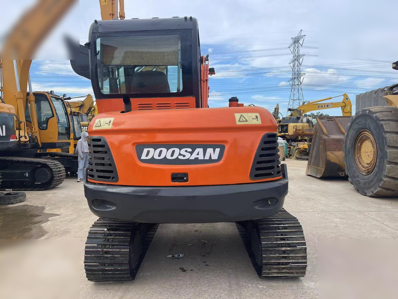 DOOSAN DX60-9C - Excavadora de cadenas: foto 4 DOOSAN DX60-9C - Excavadora de cadenas: foto 4