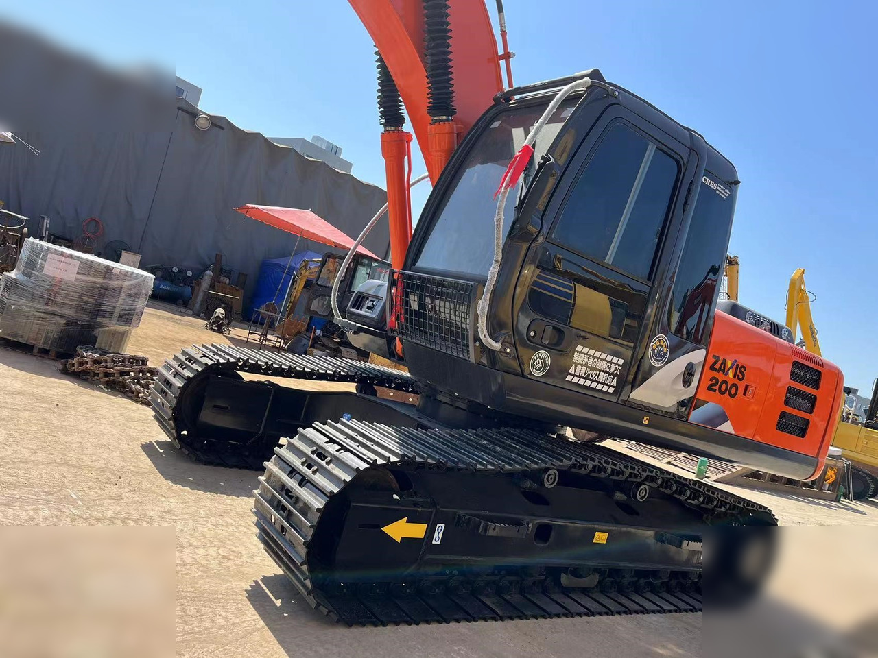 HITACHI ZX200-3G - Excavadora de cadenas: foto 2 HITACHI ZX200-3G - Excavadora de cadenas: foto 2