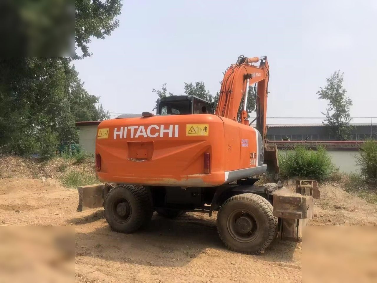 HITACHI ZX210W - Excavadora de ruedas: foto 5 HITACHI ZX210W - Excavadora de ruedas: foto 5
