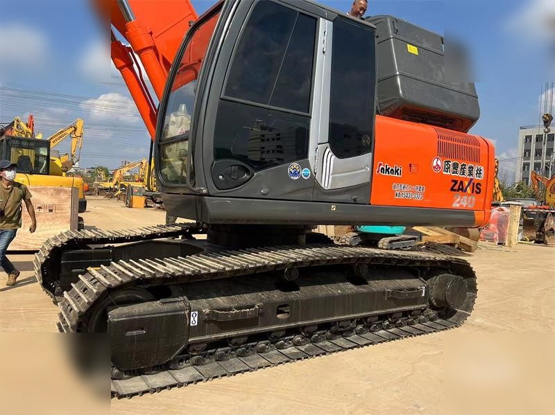 HITACHI ZX240 - Excavadora de cadenas: foto 4 HITACHI ZX240 - Excavadora de cadenas: foto 4