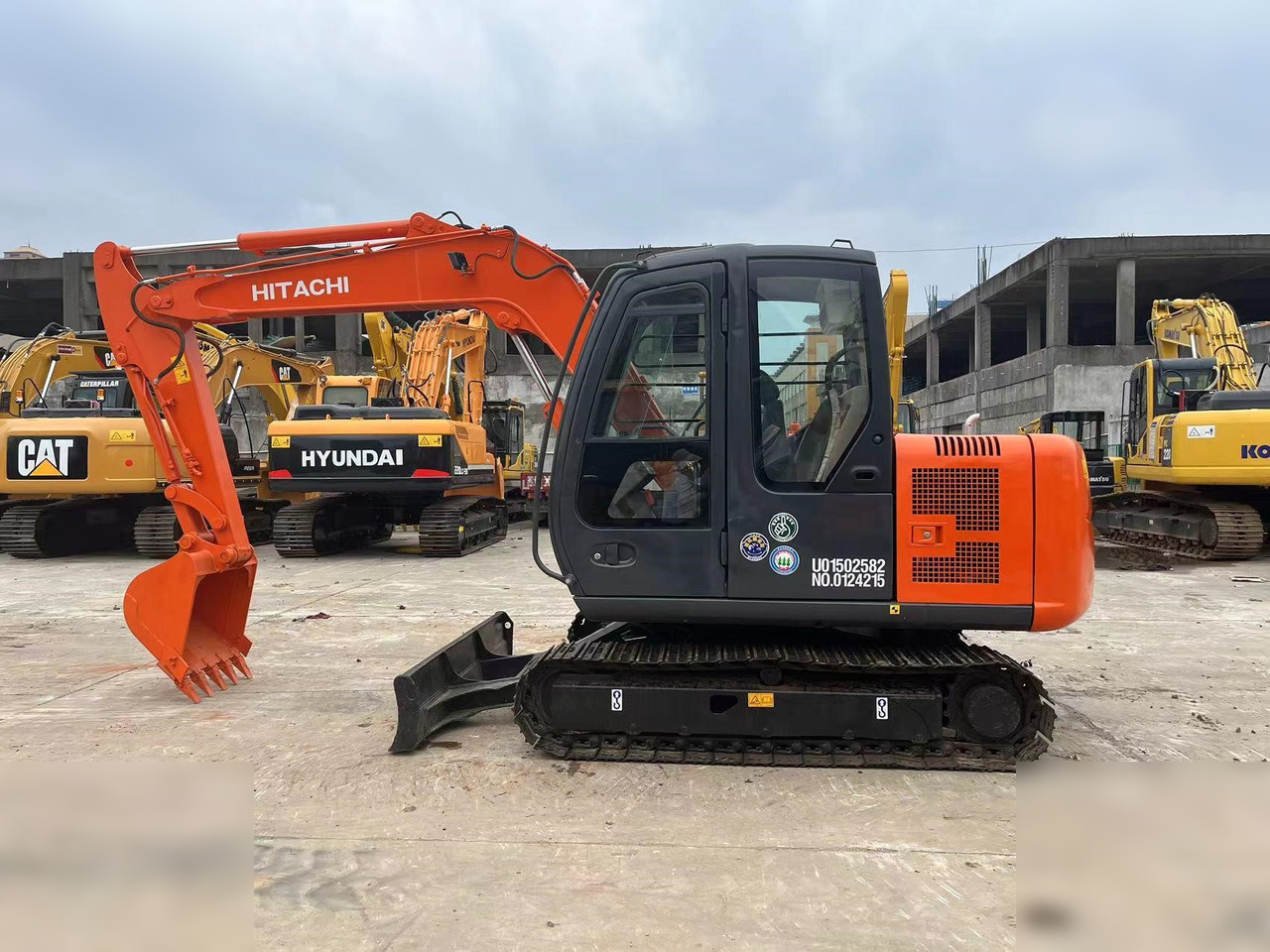 HITACHI ZX70 - Excavadora de cadenas: foto 3 HITACHI ZX70 - Excavadora de cadenas: foto 3