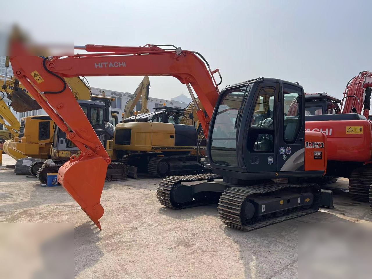HITACHI ZX70 - Excavadora de cadenas: foto 2 HITACHI ZX70 - Excavadora de cadenas: foto 2