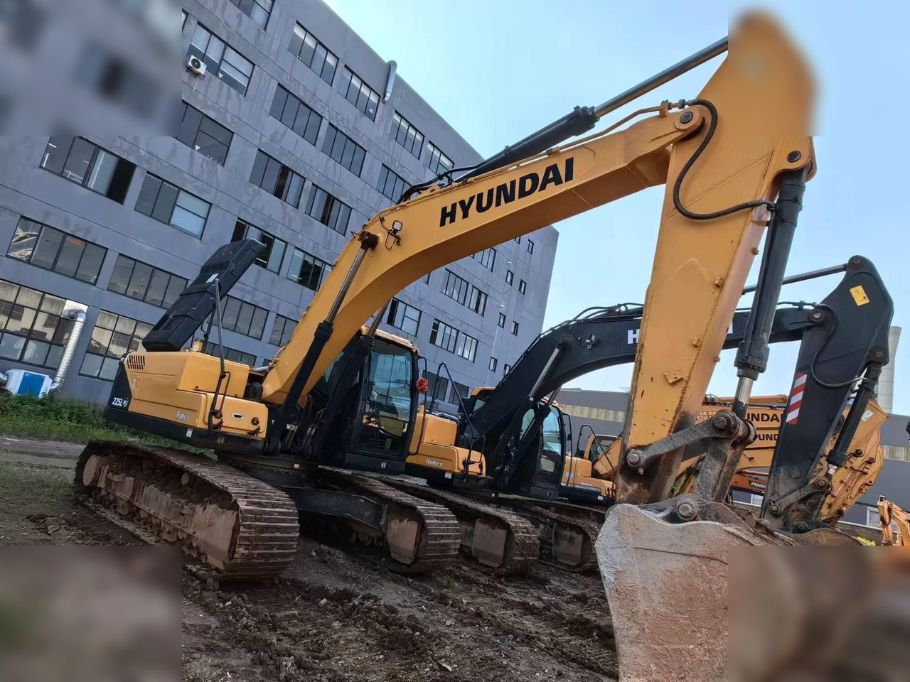 HYUNDAI 225LC-9 - Excavadora de cadenas: foto 1 HYUNDAI 225LC-9 - Excavadora de cadenas: foto 1