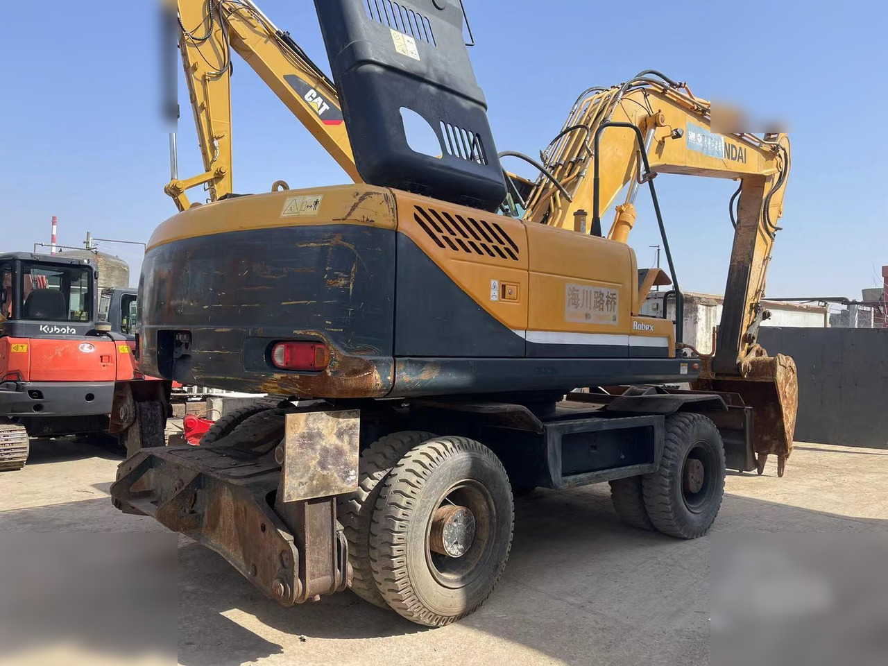 HYUNDAI ROBEX 210W-9 - Excavadora de ruedas: foto 3 HYUNDAI ROBEX 210W-9 - Excavadora de ruedas: foto 3