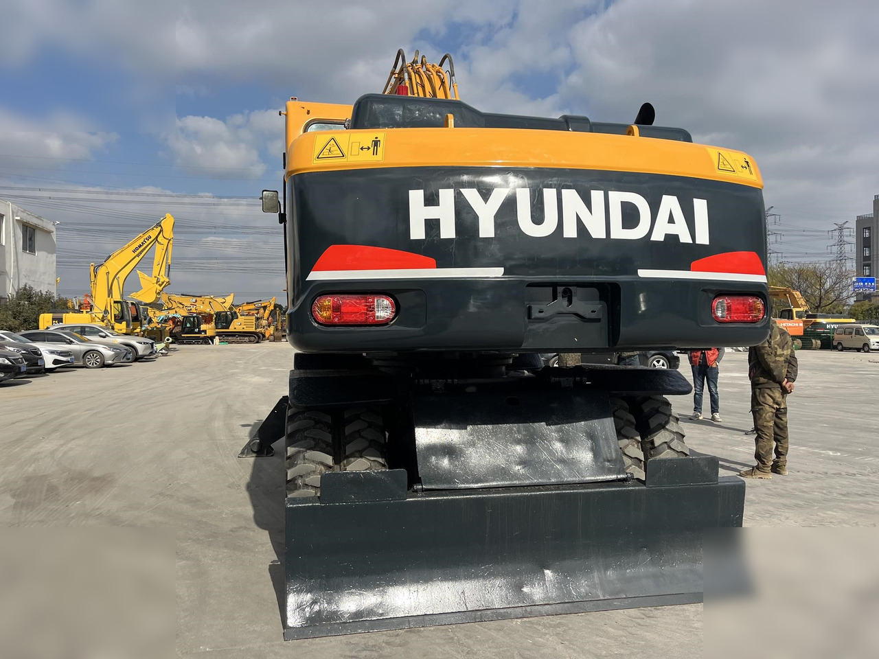 HYUNDAI ROBEX 210W-9 - Excavadora de ruedas: foto 4 HYUNDAI ROBEX 210W-9 - Excavadora de ruedas: foto 4