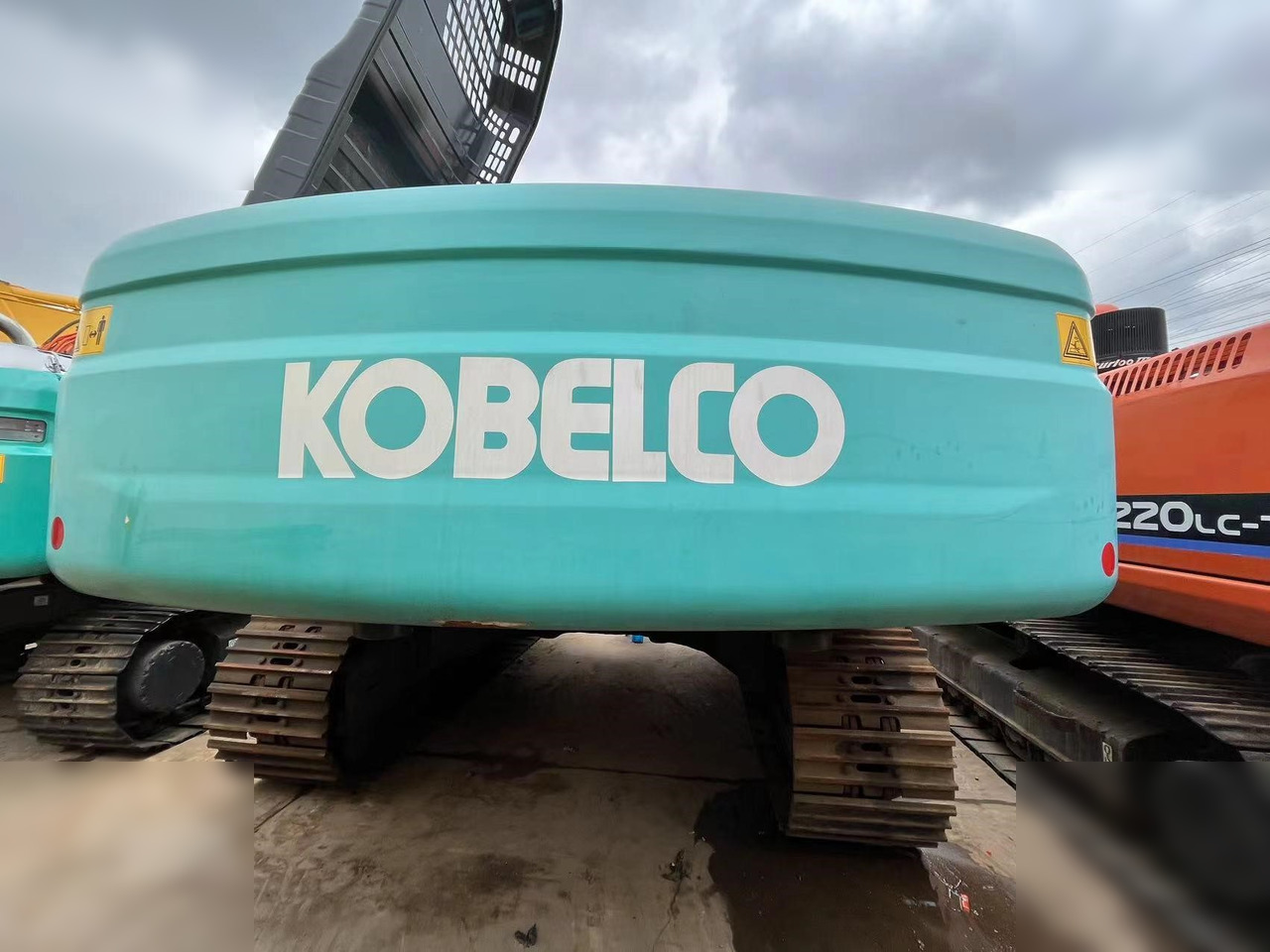 KOBELCO SK350D - Excavadora de cadenas: foto 2 KOBELCO SK350D - Excavadora de cadenas: foto 2