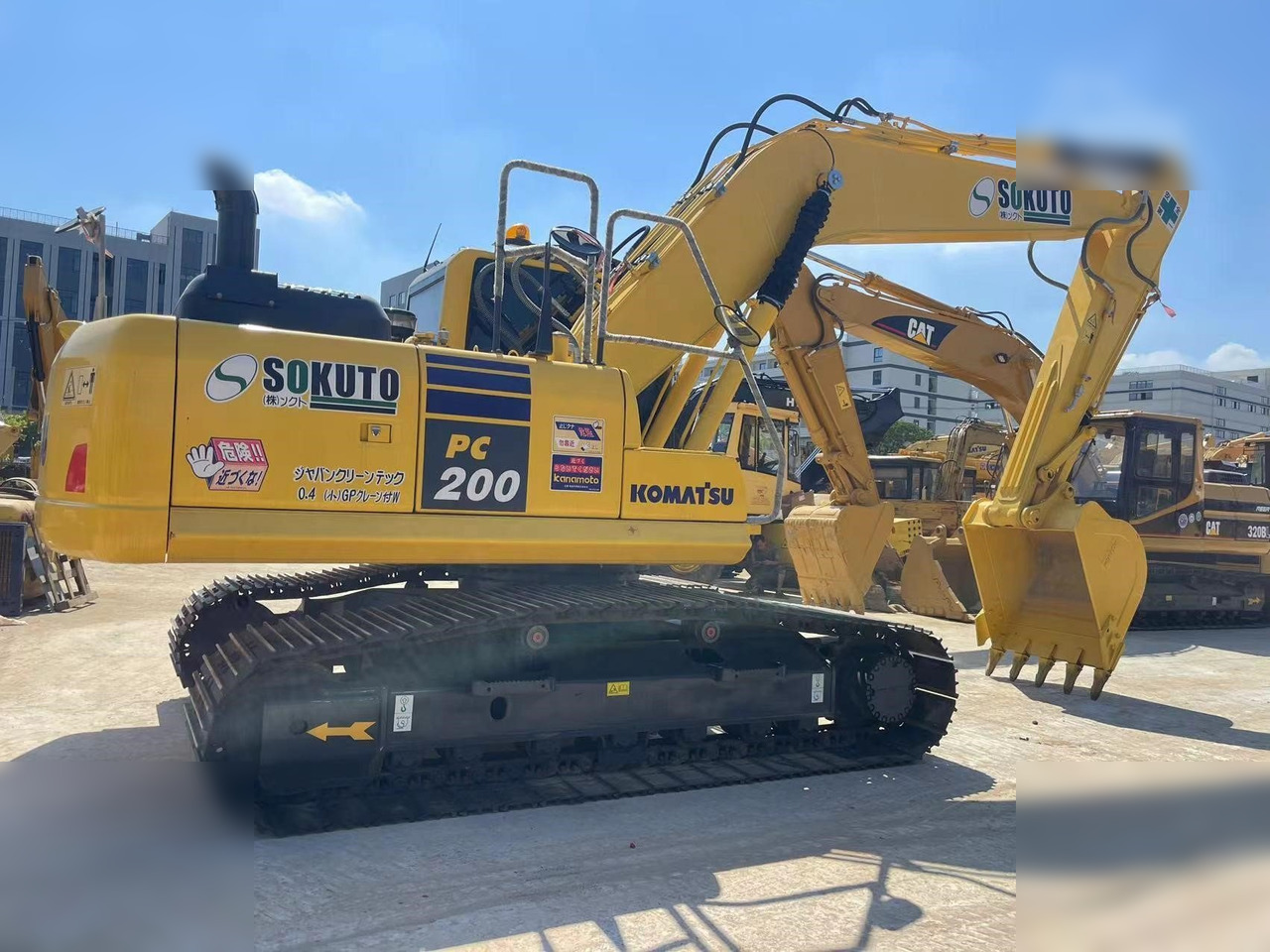 KOMATSU PC200-8 - Excavadora de cadenas: foto 2 KOMATSU PC200-8 - Excavadora de cadenas: foto 2