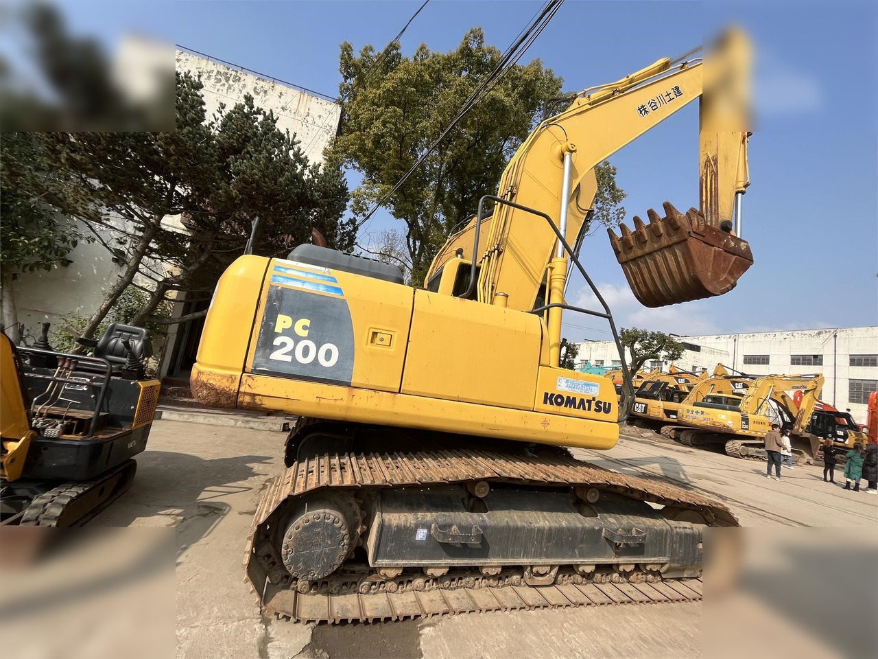 KOMATSU PC200-8 - Excavadora de cadenas: foto 1 KOMATSU PC200-8 - Excavadora de cadenas: foto 1