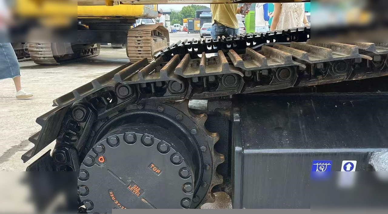 KOMATSU PC240 LC-8 - Excavadora de cadenas: foto 4 KOMATSU PC240 LC-8 - Excavadora de cadenas: foto 4