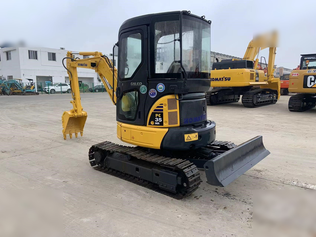 KOMATSU PC35MR-2 - Miniexcavadora: foto 2 KOMATSU PC35MR-2 - Miniexcavadora: foto 2