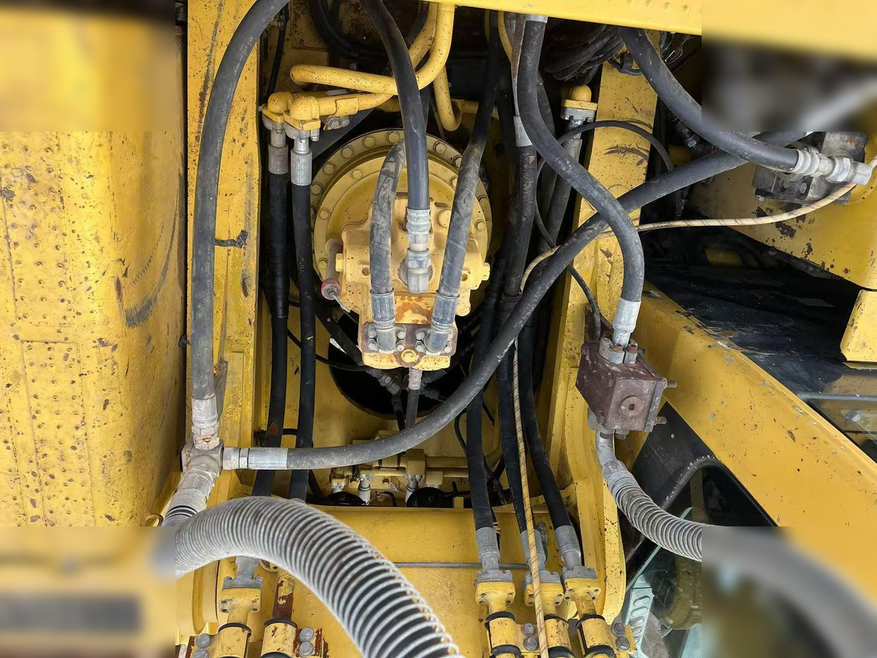 Excavadora de cadenas KOMATSU PC400-8R: foto 9