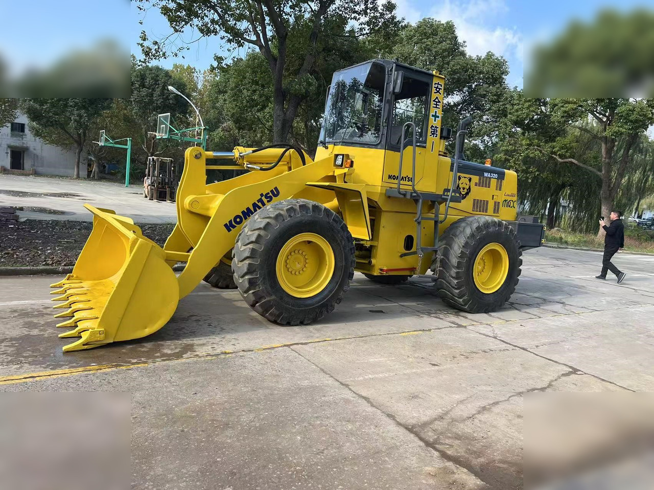 KOMATSU WA320-3 - Cargadora de ruedas: foto 1 KOMATSU WA320-3 - Cargadora de ruedas: foto 1