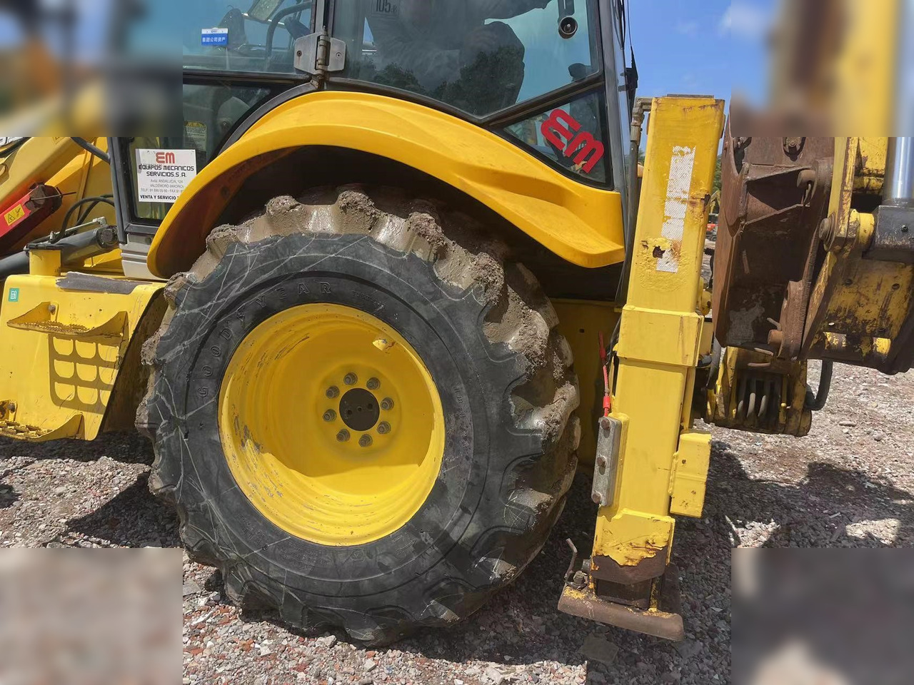 NEW HOLLAND LB95B-4PT - Retroexcavadora: foto 5 NEW HOLLAND LB95B-4PT - Retroexcavadora: foto 5
