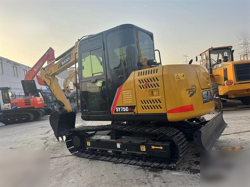 SANY SY75C - Excavadora de cadenas: foto 2 SANY SY75C - Excavadora de cadenas: foto 2