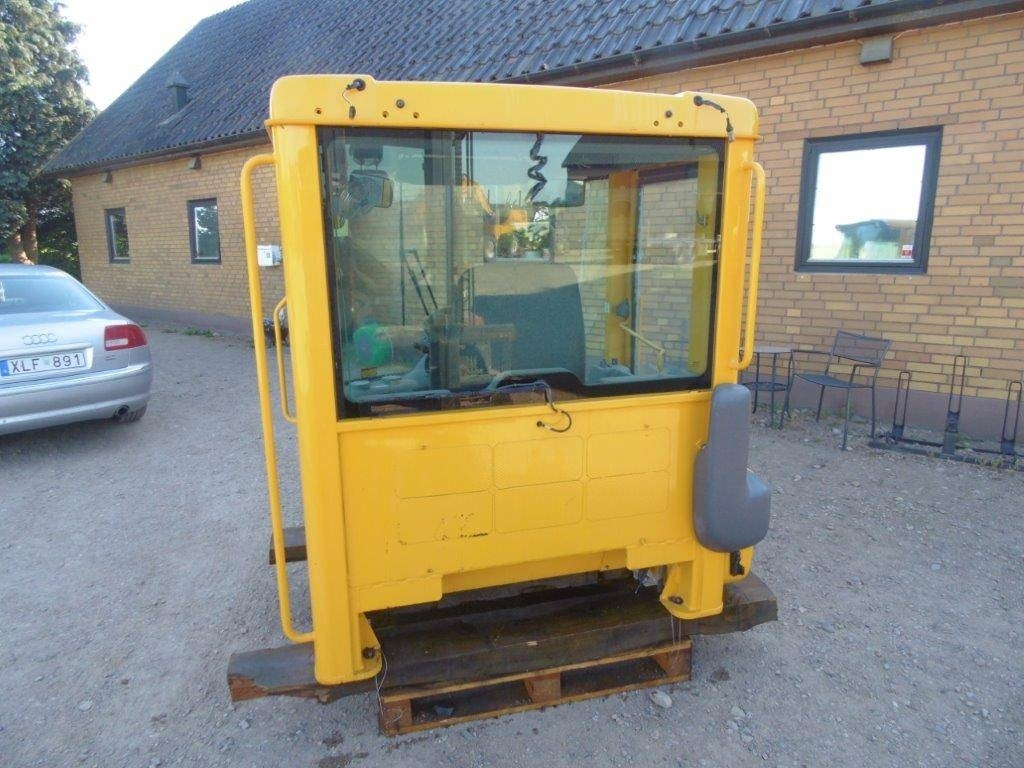 Volvo L 150 E - Cabina para Maquinaria de construcción: foto 2 Volvo L 150 E - Cabina para Maquinaria de construcción: foto 2
