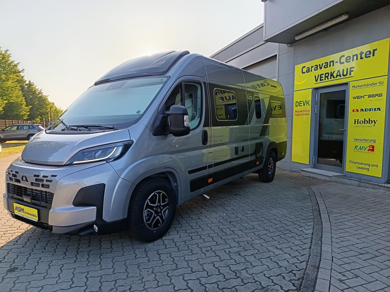Adria Twin "60Y" 640 SLB*180 PS*4,25t MAXI*COMBI D 6E* - Cámper: foto 4 Adria Twin "60Y" 640 SLB*180 PS*4,25t MAXI*COMBI D 6E* - Cámper: foto 4