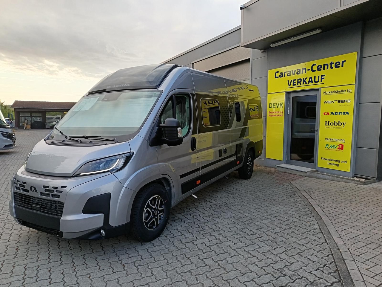 Adria Twin "60Y" 640 SLB*180 PS*4,25t MAXI*COMBI D 6E* - Cámper: foto 3 Adria Twin "60Y" 640 SLB*180 PS*4,25t MAXI*COMBI D 6E* - Cámper: foto 3