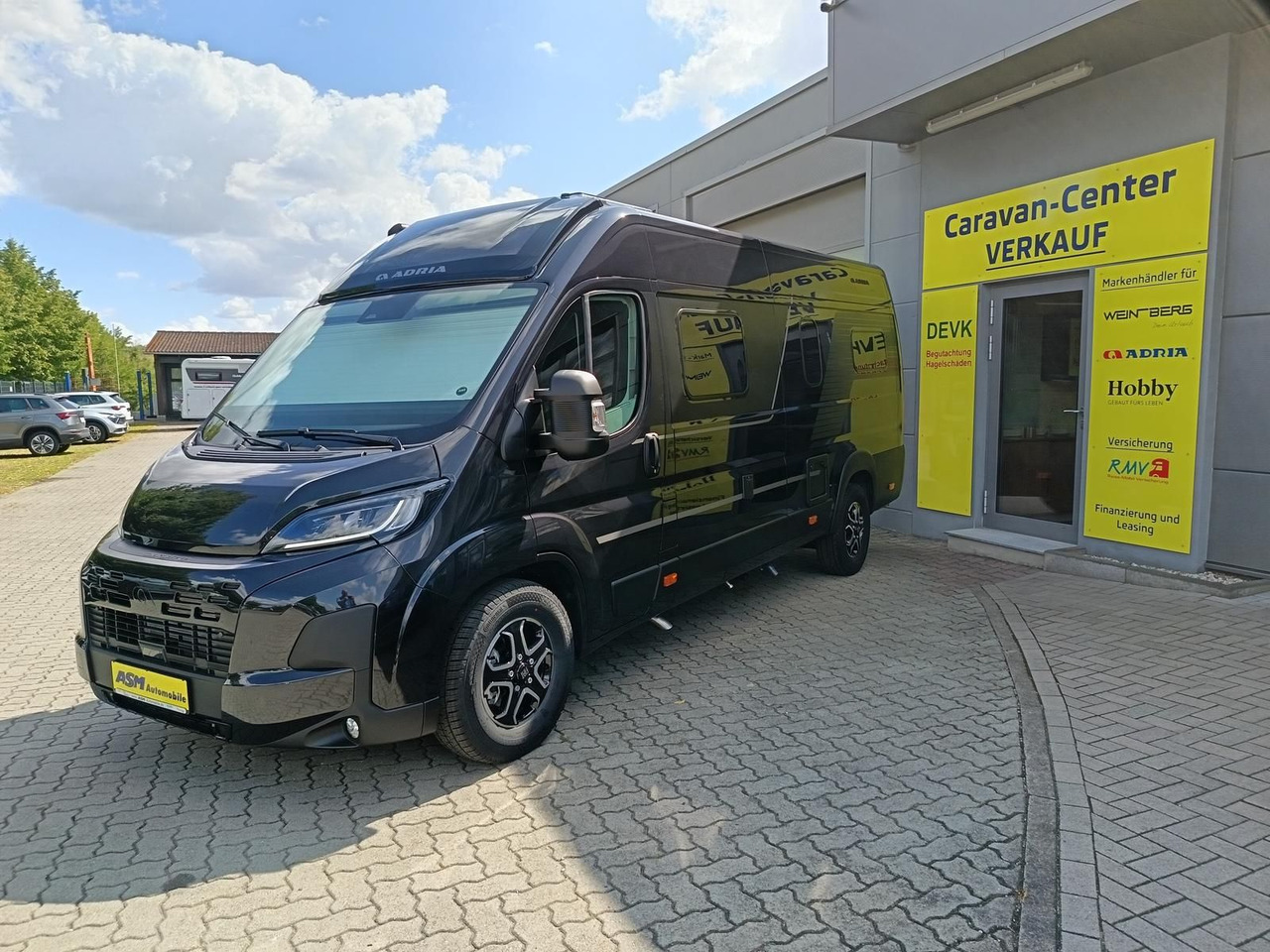Adria Twin Edition 640 SGX Maxi 132kW*138L KÜHLSCHRANK - Cámper: foto 2 Adria Twin Edition 640 SGX Maxi 132kW*138L KÜHLSCHRANK - Cámper: foto 2