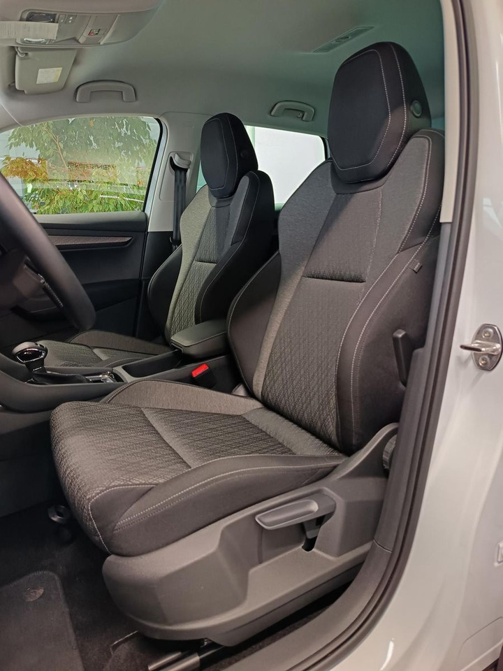 SUV/ Todoterreno Skoda Karoq Style 1,5TSI DSG*AHK-VORBER*NAVI*LED*R-KAM: foto 17 SUV/ Todoterreno Skoda Karoq Style 1,5TSI DSG*AHK-VORBER*NAVI*LED*R-KAM: foto 17