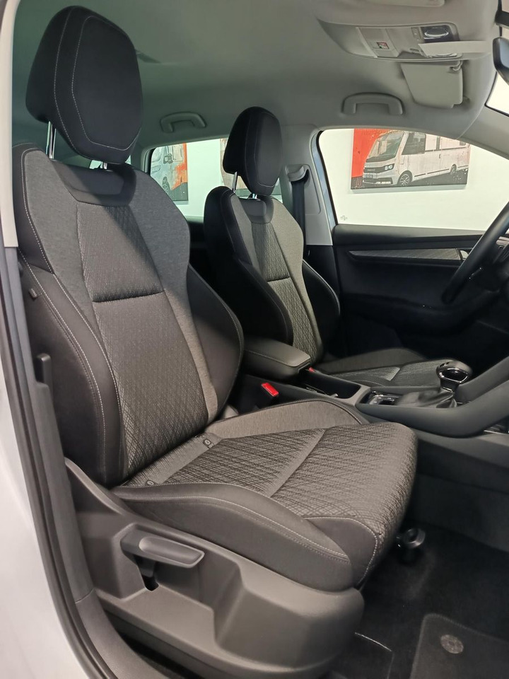 SUV/ Todoterreno Skoda Karoq Style 1,5TSI DSG*AHK-VORBER*NAVI*LED*R-KAM: foto 20 SUV/ Todoterreno Skoda Karoq Style 1,5TSI DSG*AHK-VORBER*NAVI*LED*R-KAM: foto 20