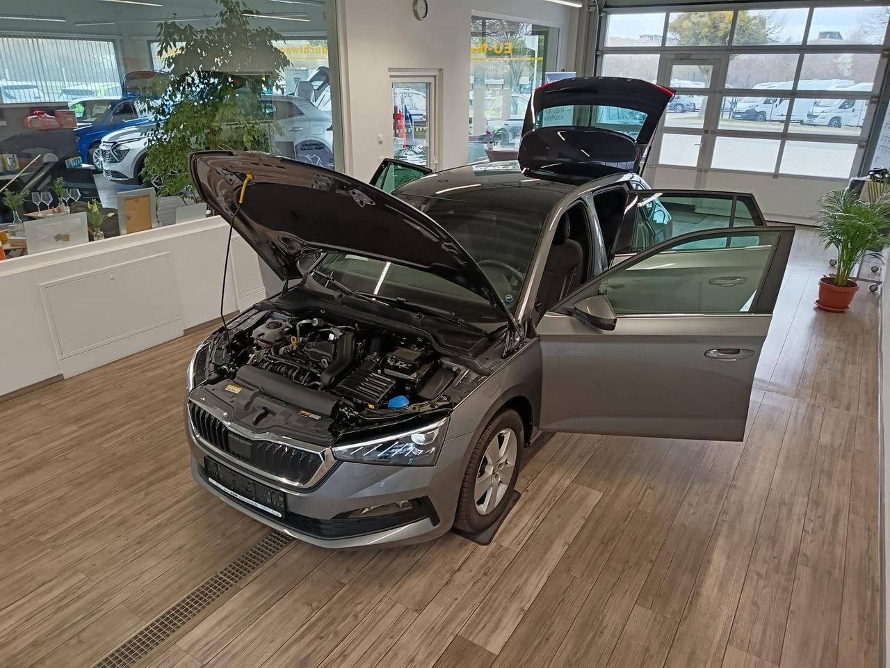 Skoda Scala Style 1,5 TSI DSG*PANO*LED*DAB*ALLWETTER* - Sedan: foto 2 Skoda Scala Style 1,5 TSI DSG*PANO*LED*DAB*ALLWETTER* - Sedan: foto 2