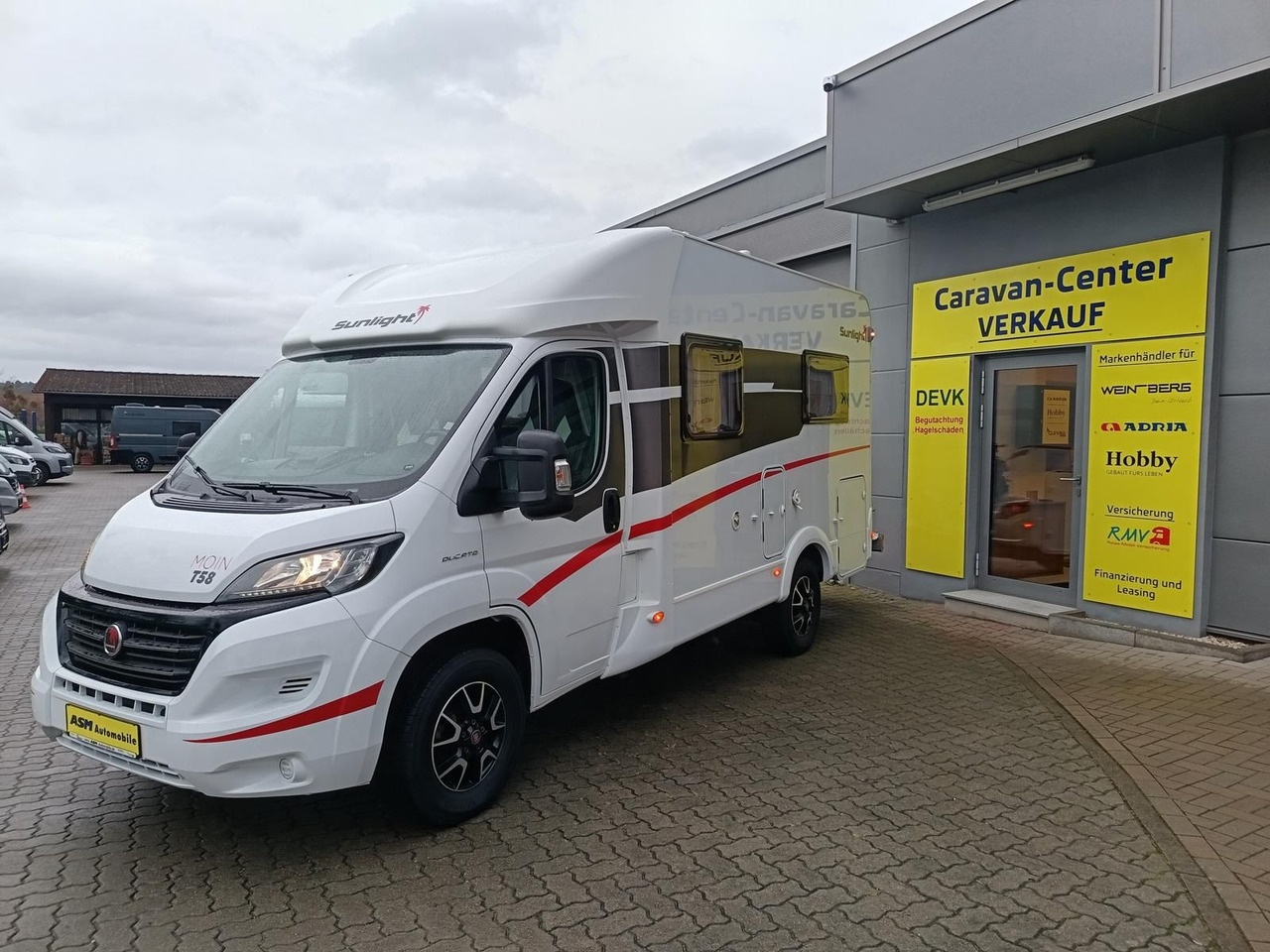 Sunlight T 58*MARKISE*SOLAR*SAT*TV*ROLLER TRÄGER - Autocaravana perfilada: foto 3 Sunlight T 58*MARKISE*SOLAR*SAT*TV*ROLLER TRÄGER - Autocaravana perfilada: foto 3