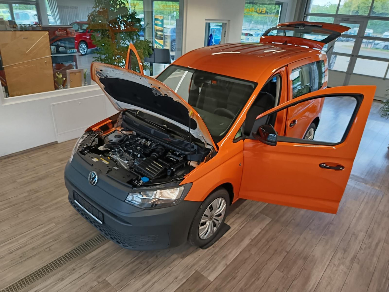 Volkswagen Caddy 2.0 TDI 75 kW*PDC*TEMP*DAB*KLIMA*5-SITZER* - Coche familiar: foto 2 Volkswagen Caddy 2.0 TDI 75 kW*PDC*TEMP*DAB*KLIMA*5-SITZER* - Coche familiar: foto 2