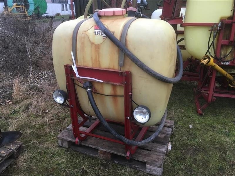 Hardi LHY 1000 / 16/361 Incl. fronttank - Pulverizador arrastrado: foto 5 Hardi LHY 1000 / 16/361 Incl. fronttank - Pulverizador arrastrado: foto 5