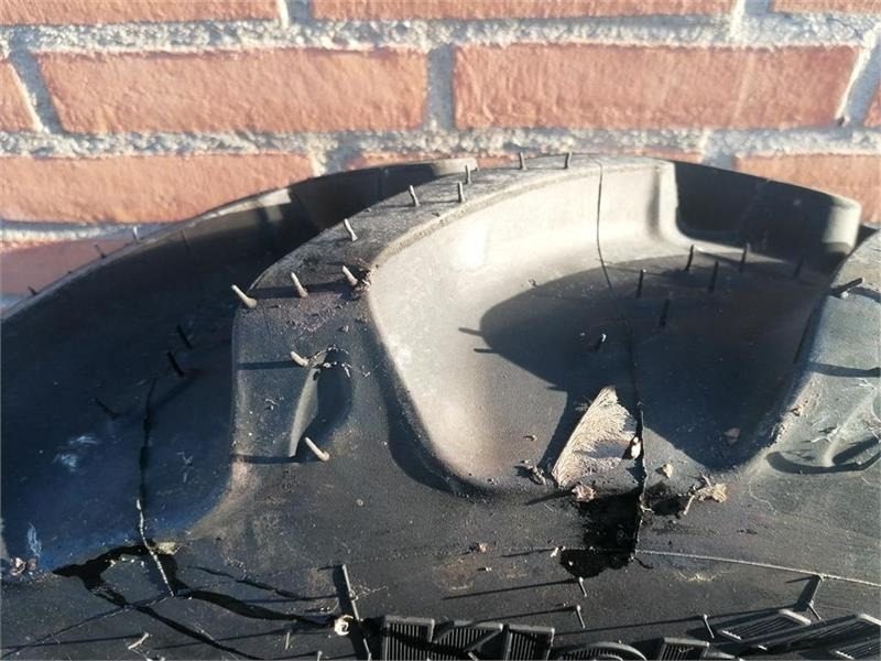 Kleber 300/70R20 - Neumático para Vehículo municipal: foto 2 Kleber 300/70R20 - Neumático para Vehículo municipal: foto 2