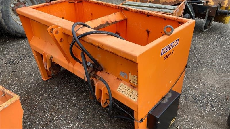 Westbjörn 1500S Hydraulisk - Esparcidor de sal para Vehículo municipal: foto 1 Westbjörn 1500S Hydraulisk - Esparcidor de sal para Vehículo municipal: foto 1