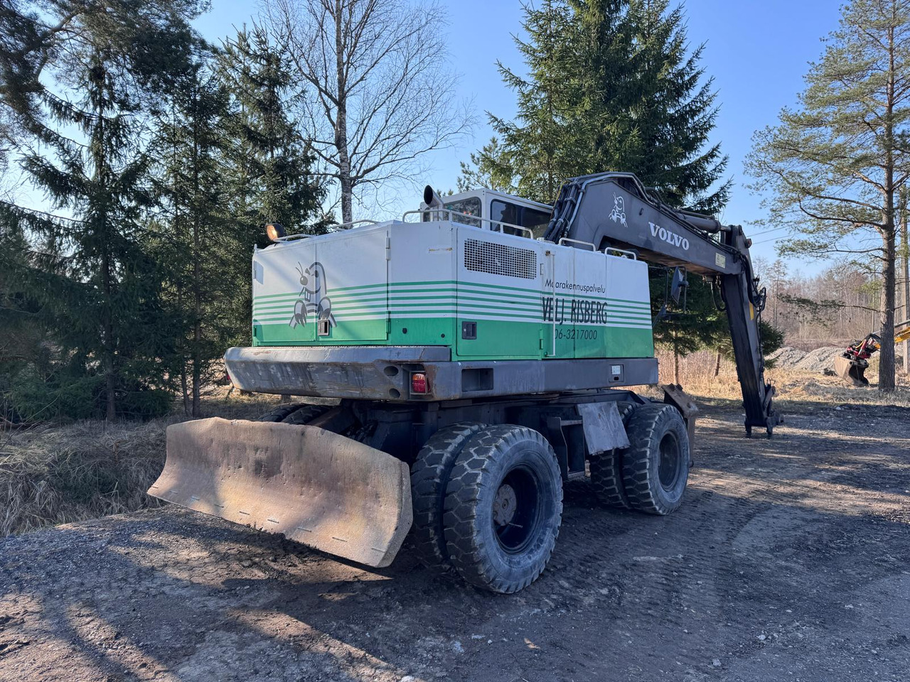 VOLVO EW200 - Excavadora de ruedas: foto 4 VOLVO EW200 - Excavadora de ruedas: foto 4