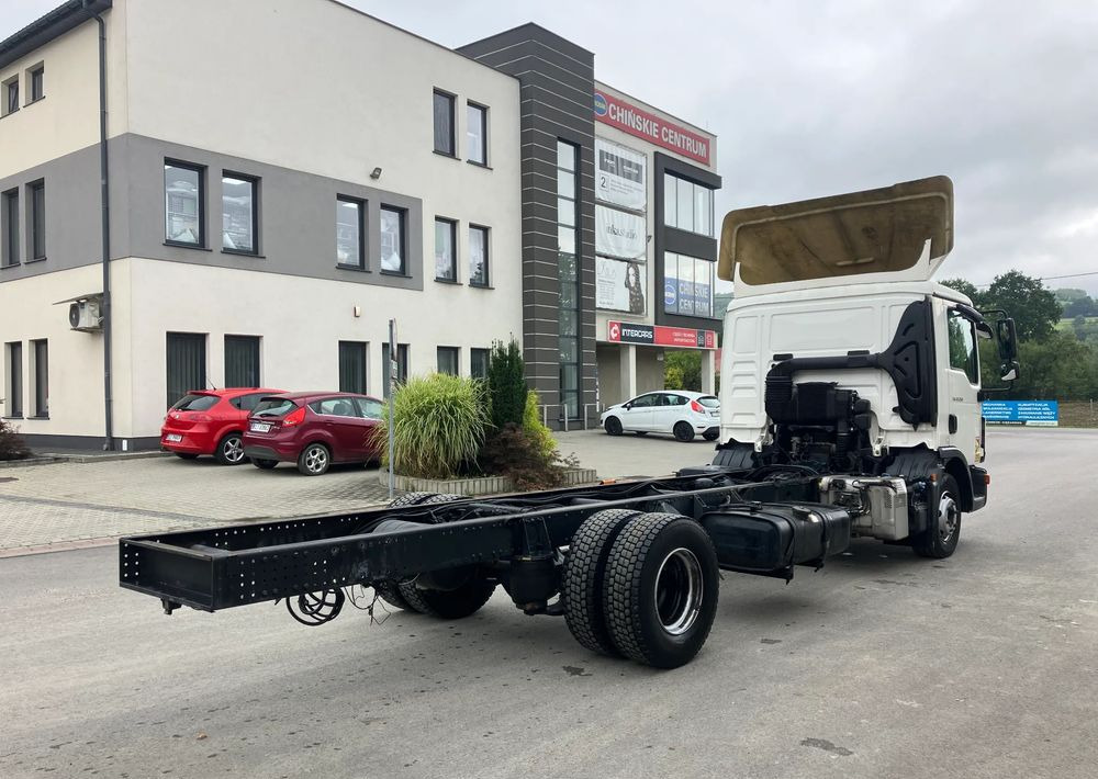 MAN Man TGM 12.250 euro 6 ramo do zabudowy Pomoc drogowa laweta kiper - Camión chasis: foto 4 MAN Man TGM 12.250 euro 6 ramo do zabudowy Pomoc drogowa laweta kiper - Camión chasis: foto 4
