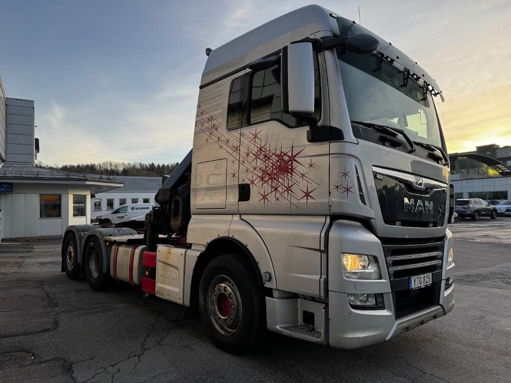 MAN TGX 26.500 6X2-4LL - Camión grúa: foto 3 MAN TGX 26.500 6X2-4LL - Camión grúa: foto 3