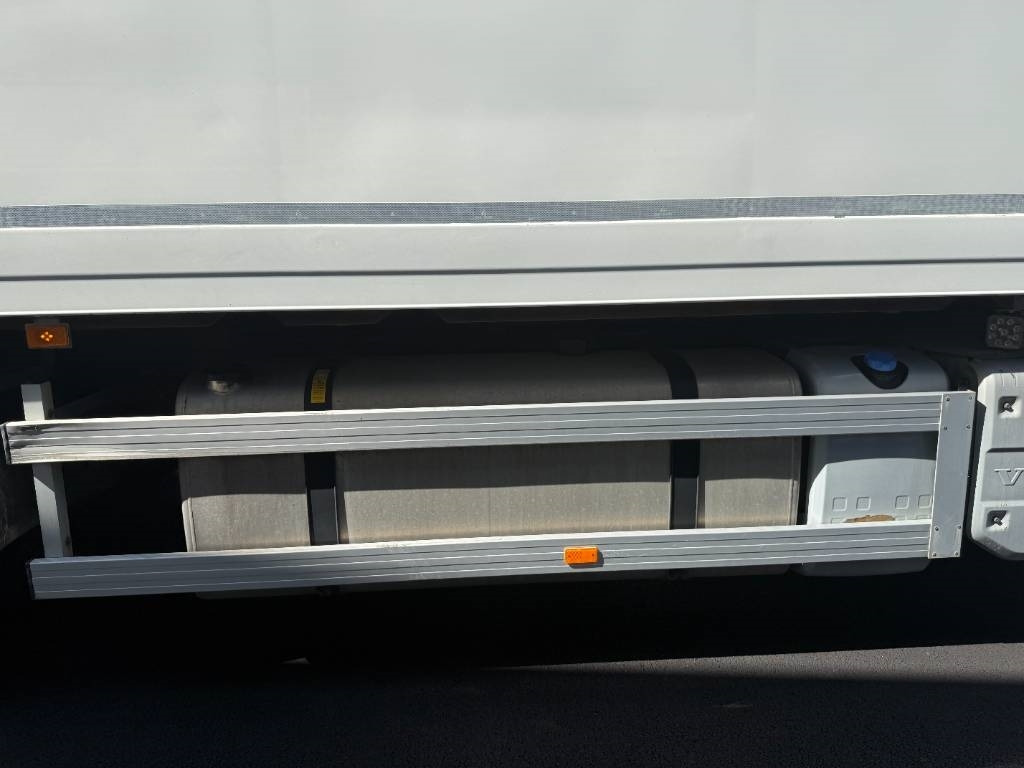 Volvo FH 540 6x2 - Camión caja cerrada: foto 3 Volvo FH 540 6x2 - Camión caja cerrada: foto 3