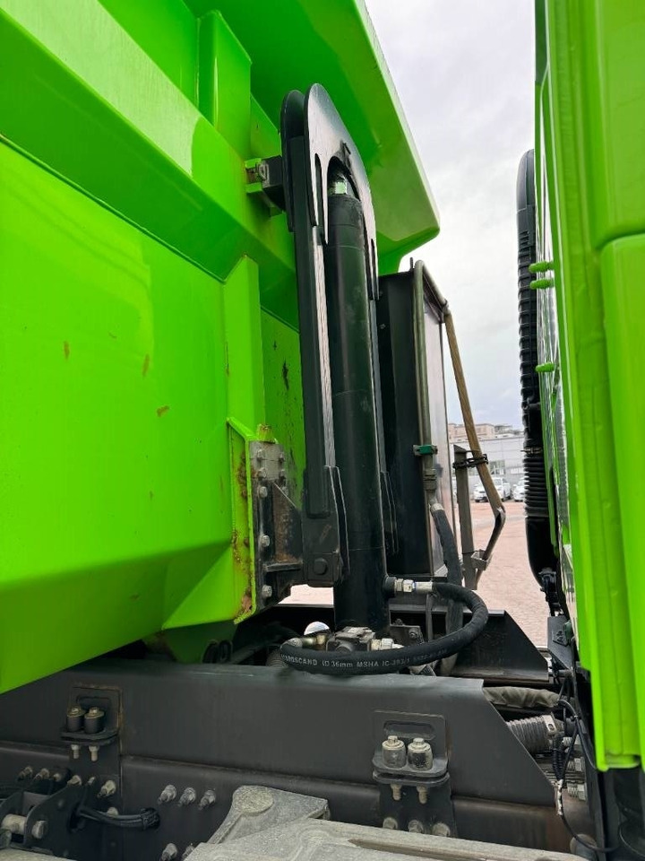 Volvo FM 8*4 - Camión volquete: foto 5 Volvo FM 8*4 - Camión volquete: foto 5