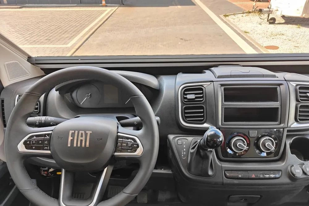 Autocaravana Fiat Ducato Rimor Horus 45 NEW AUTOMAT Grau Truma Diesel Lampen FULL LED 4-Sitzer: foto 9