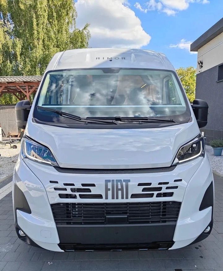 Fiat Ducato Rimor Horus 45 NEW AUTOMAT Grau Truma Diesel Lampen FULL LED 4-Sitzer - Autocaravana: foto 2 Fiat Ducato Rimor Horus 45 NEW AUTOMAT Grau Truma Diesel Lampen FULL LED 4-Sitzer - Autocaravana: foto 2