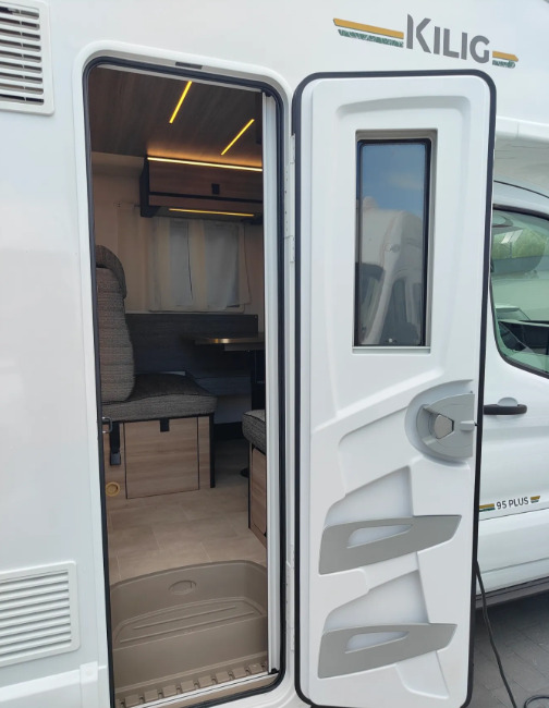 Cámper RIMOR Rimor KILIG 95 Plus NEW Retrofitted 5 Passenger Winter Camera Navigation: foto 12