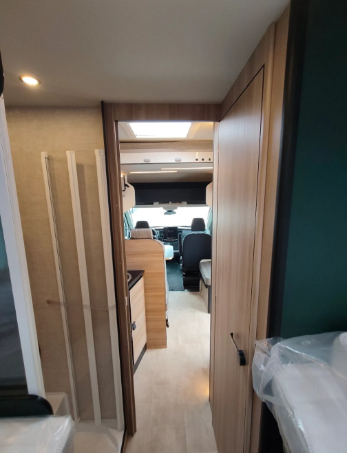 Cámper RIMOR Rimor KILIG 95 Plus NEW Retrofitted 5 Passenger Winter Camera Navigation: foto 22