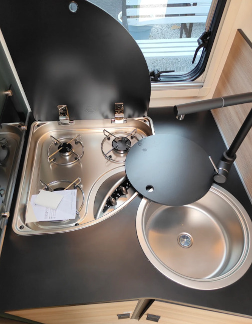 Cámper RIMOR Rimor KILIG 95 Plus NEW Retrofitted 5 Passenger Winter Camera Navigation: foto 24