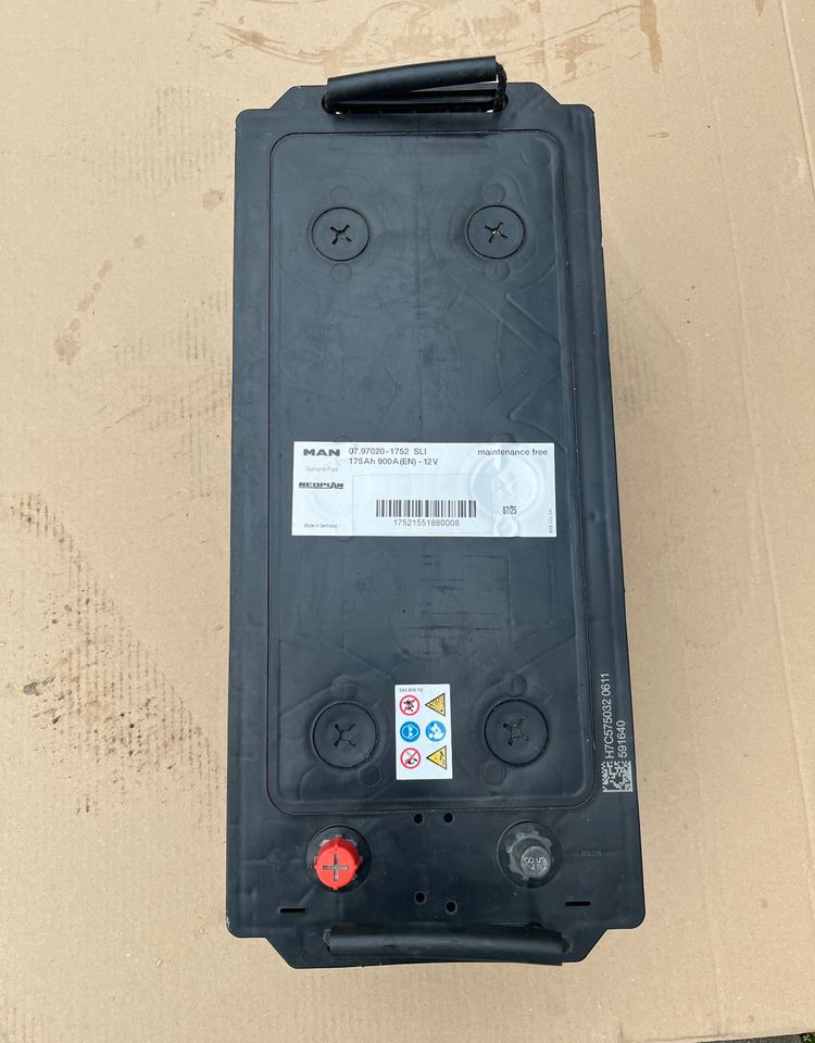 Akumulator MAN 175 Ah 900A 2025 rok - Sistema eléctrico para Camión: foto 1 Akumulator MAN 175 Ah 900A 2025 rok - Sistema eléctrico para Camión: foto 1