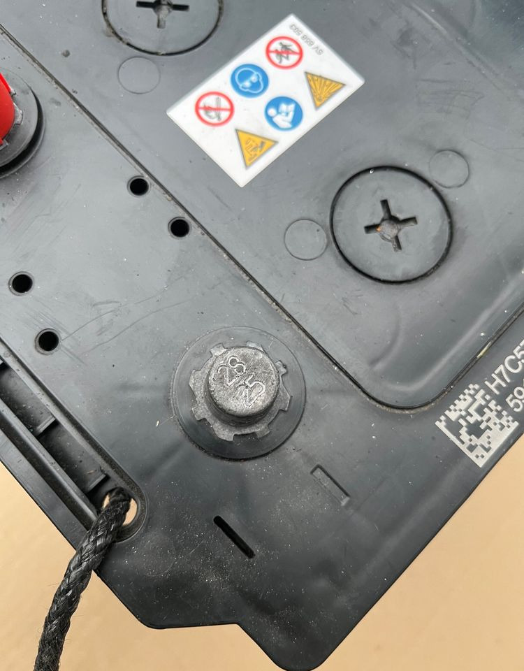 Akumulator MAN 175 Ah 900A 2025 rok - Sistema eléctrico para Camión: foto 3 Akumulator MAN 175 Ah 900A 2025 rok - Sistema eléctrico para Camión: foto 3