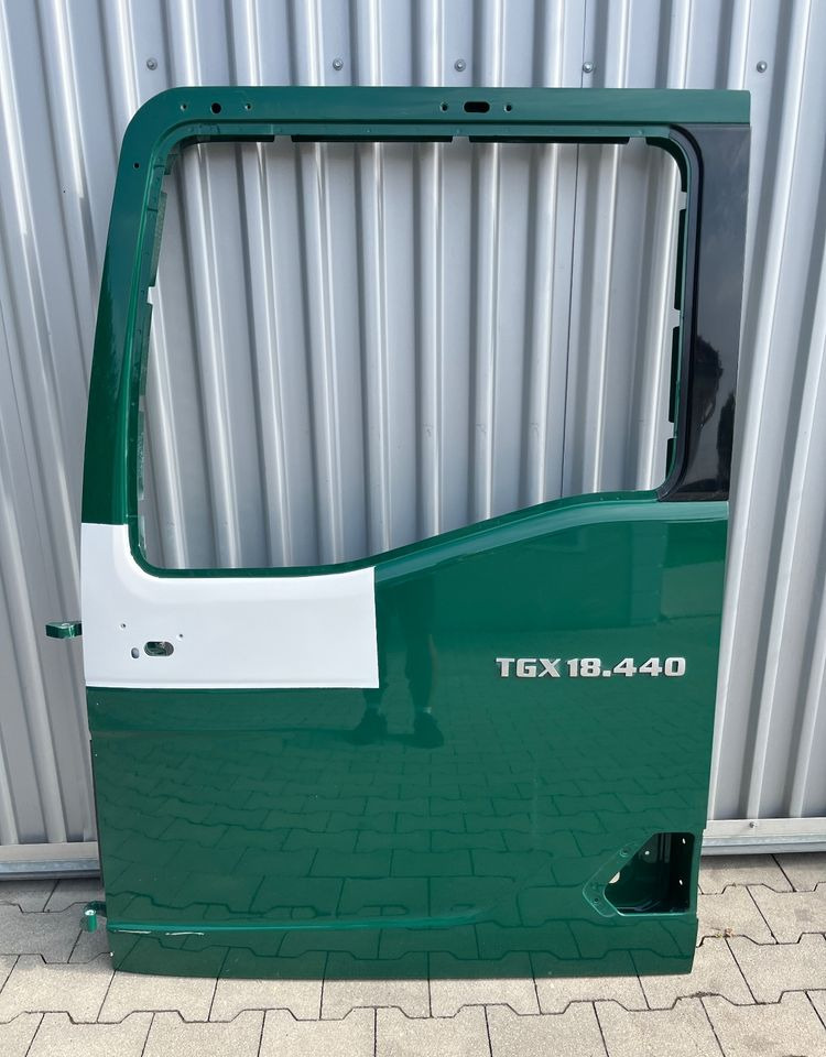 Drzwi lewe MAN TGX TG3 drzwi kierowcy nowy model - Carrocería y exterior para Camión: foto 1 Drzwi lewe MAN TGX TG3 drzwi kierowcy nowy model - Carrocería y exterior para Camión: foto 1