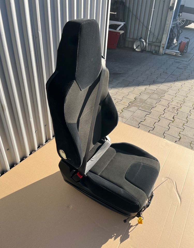 Fotel kierowcy MAN TG3 TGX nowy model siedzenie lewe - Cabina e interior para Camión: foto 2 Fotel kierowcy MAN TG3 TGX nowy model siedzenie lewe - Cabina e interior para Camión: foto 2