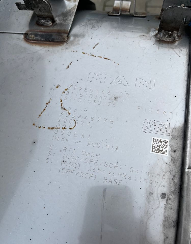Katalizator MAN TGX TGS lift wydech tłumik - Sistema de escape para Camión: foto 4 Katalizator MAN TGX TGS lift wydech tłumik - Sistema de escape para Camión: foto 4