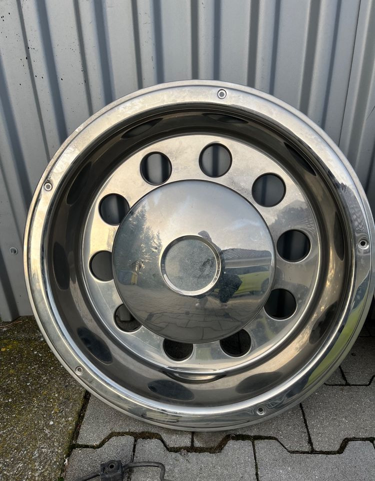 Kołpaki TIR MAN DAF Scania Volvo 22.5” komplet - Carrocería y exterior para Camión: foto 2 Kołpaki TIR MAN DAF Scania Volvo 22.5” komplet - Carrocería y exterior para Camión: foto 2