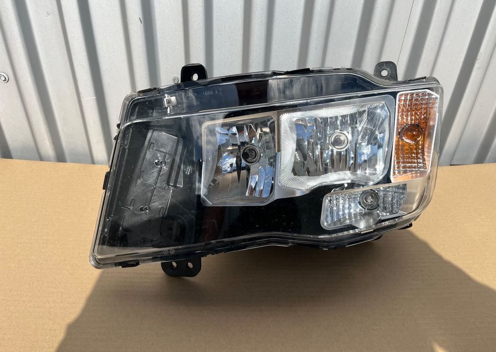 Lampa MAN TGL TGM TG3 reflektor RH nowy model - Luz/ Iluminación para Camión: foto 1 Lampa MAN TGL TGM TG3 reflektor RH nowy model - Luz/ Iluminación para Camión: foto 1