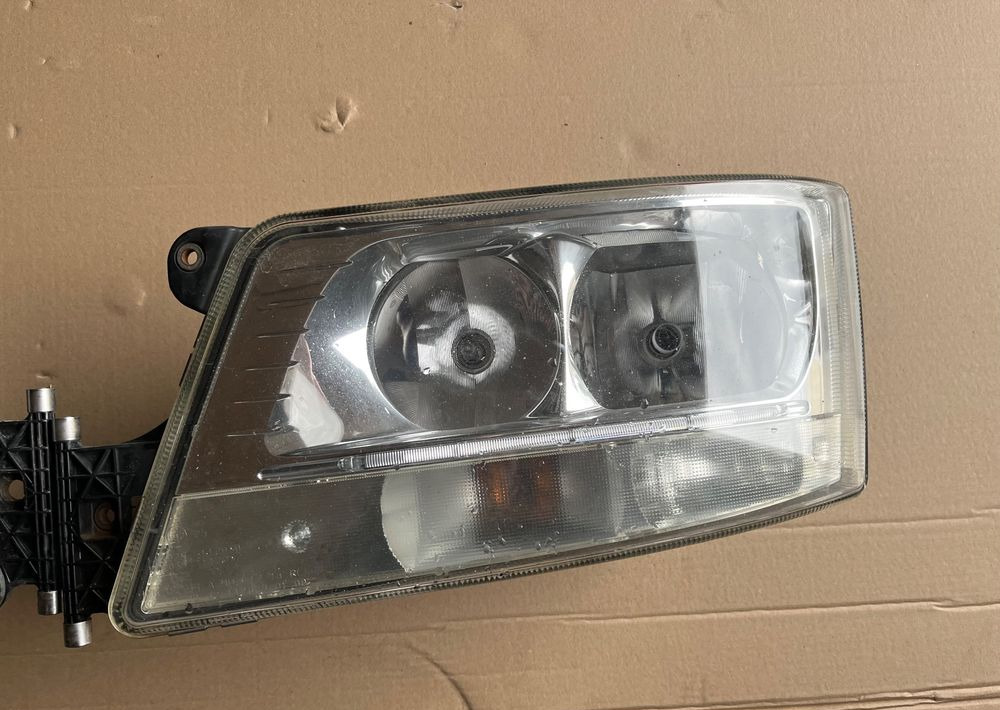 Lampy MAN TGX TGS euro 5 oryginał reflektor - Luz/ Iluminación para Camión: foto 2 Lampy MAN TGX TGS euro 5 oryginał reflektor - Luz/ Iluminación para Camión: foto 2