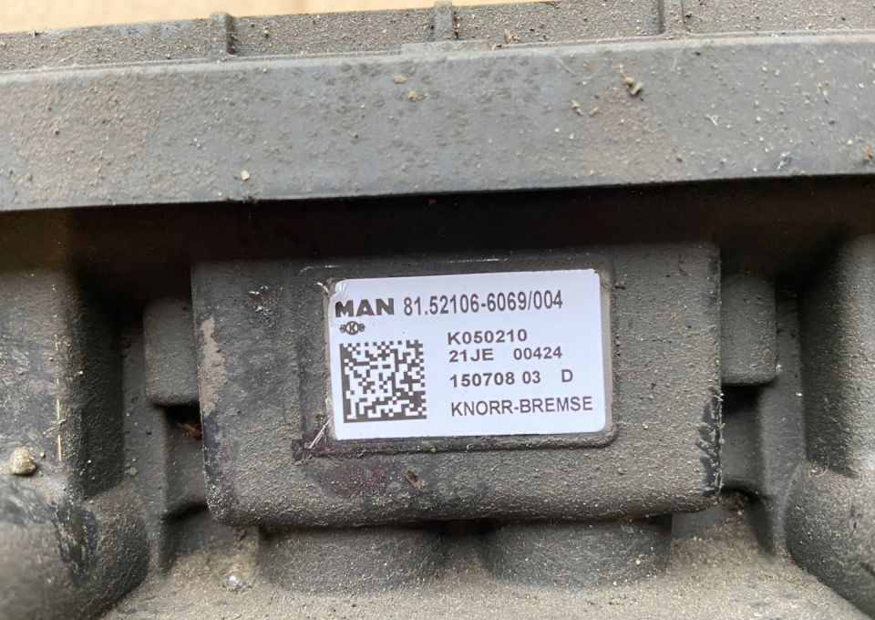 Modulator hamulcowy EBS MAN TGX TGS euro 6 zawór - Piezas de freno para Camión: foto 2 Modulator hamulcowy EBS MAN TGX TGS euro 6 zawór - Piezas de freno para Camión: foto 2